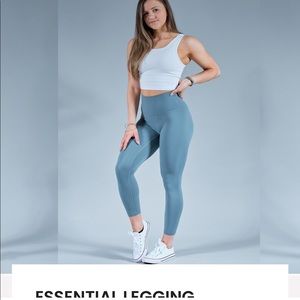 Paragon essential leggings